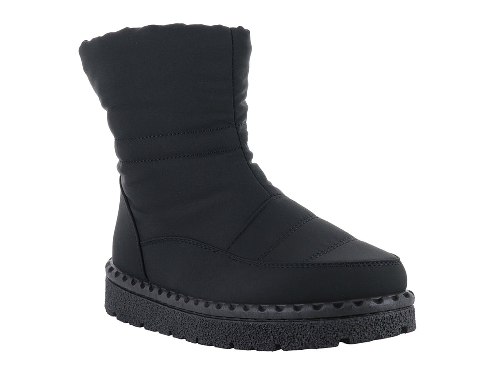 Bota para nieve de color negro con suela gruesa y textura rugosa.