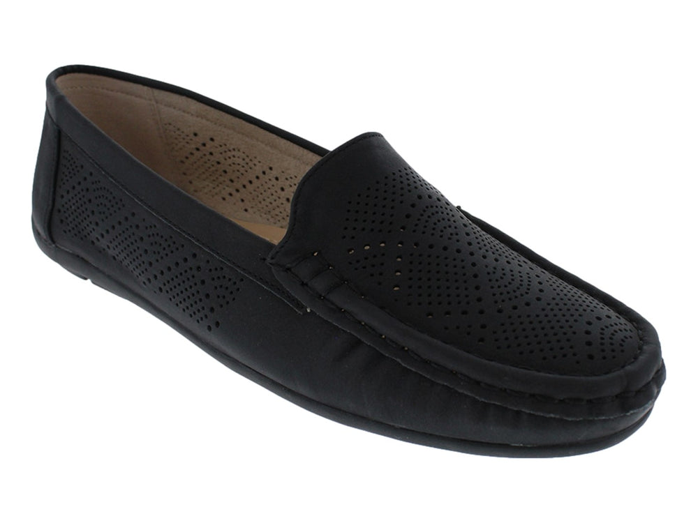 Zapato tipo loafer color negro con detalles perforados y suela plana.