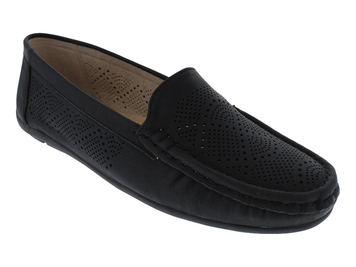 Zapato tipo loafer color negro con detalles perforados y suela plana.