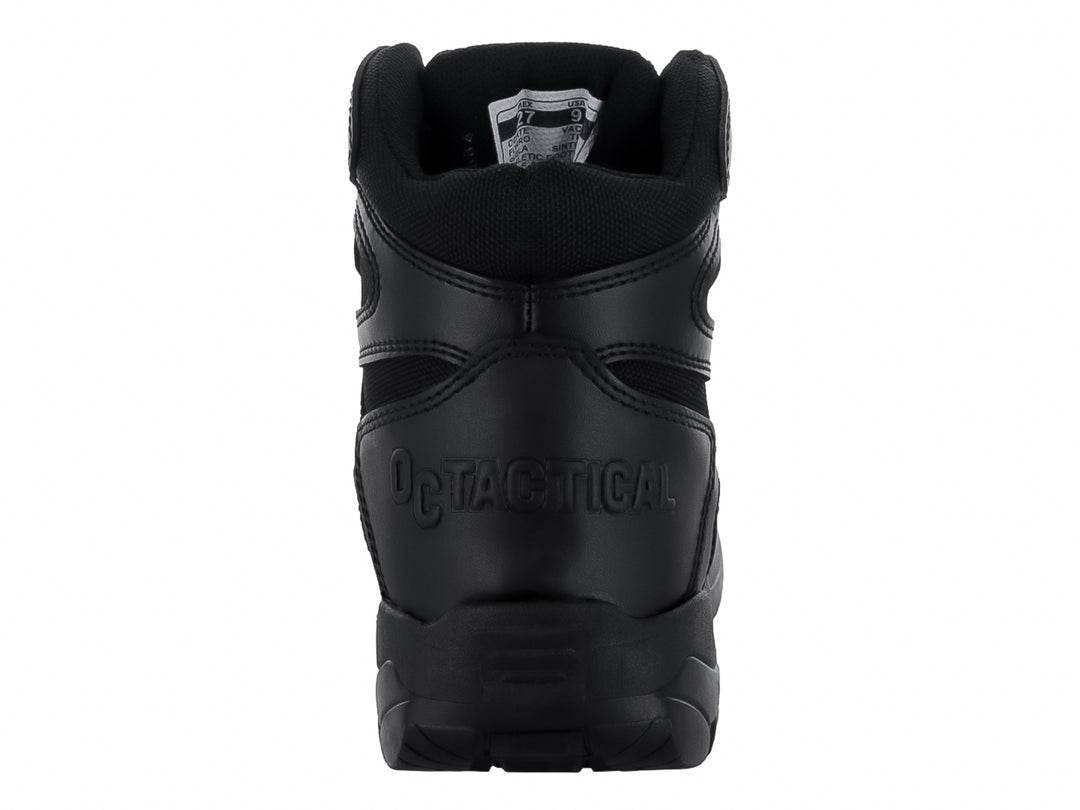 Bota táctica color negro de cuello alto con suela robusta y cordones.