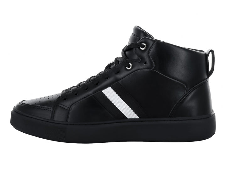 Tenis tipo bota color negro con una franja blanca lateral y suela negra.