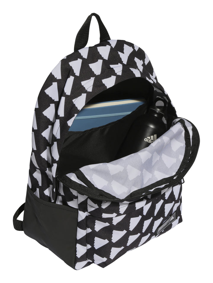Mochila Adidas con estampado geométrico en colores blanco y negro.