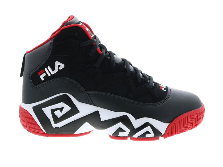Tenis de baloncesto FILA MB color negro con patrones geométricos blancos y suela roja.