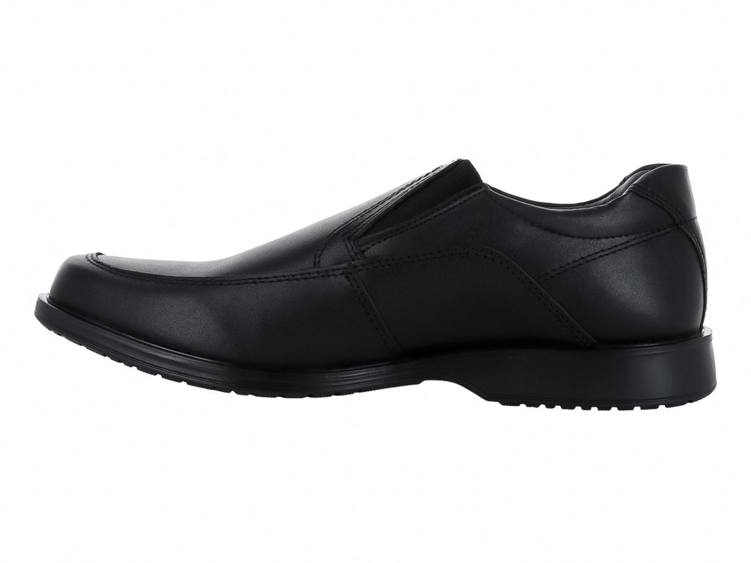 Zapato formal Merano modelo 48121 en color negro, material de cuero liso y diseño sin cordones.