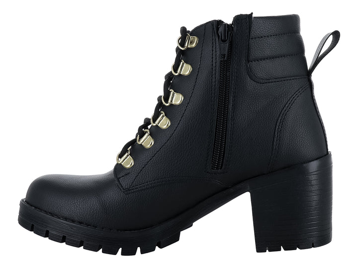 Bota negra para Mujer con tacón grueso, suela track y detalles dorados en los ojillos.