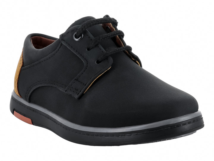 Zapato infantil negro de material nubuck con detalles amarillos y agujetas.