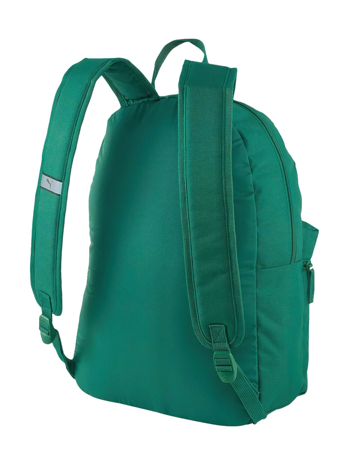 Mochila escolar PUMA de color verde con logotipo blanco en el frente y bolsillos laterales de malla.