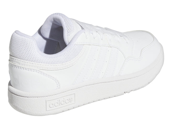 Tenis Adidas Hoops 3.0 color blanco total, vista lateral sobre fondo blanco.