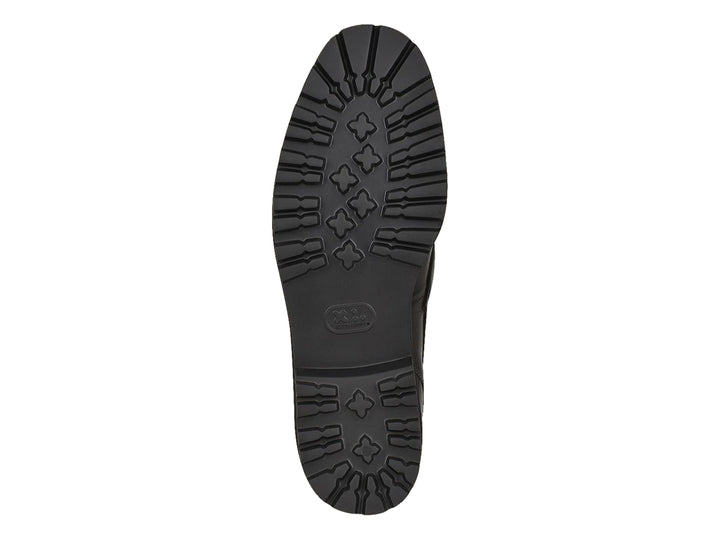 Zapato mocasín negro de cuero con detalle de mantarraya y suela gruesa