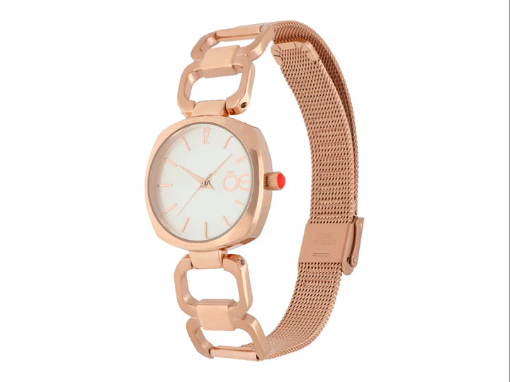 Reloj analógico Cloe para mujer en color oro rosa con correa de malla metálica y esfera blanca.