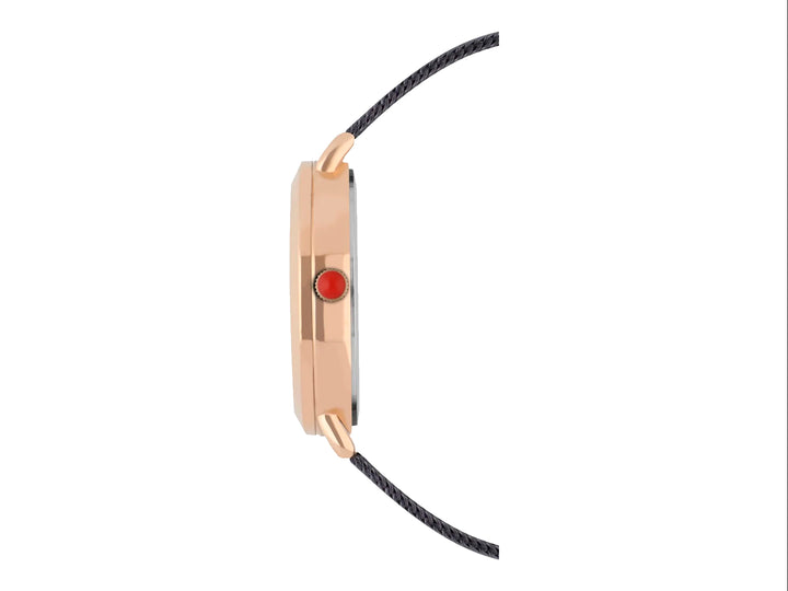 Reloj análogo Cloe para mujer con esfera morada, bisel dorado y correa de malla negra.