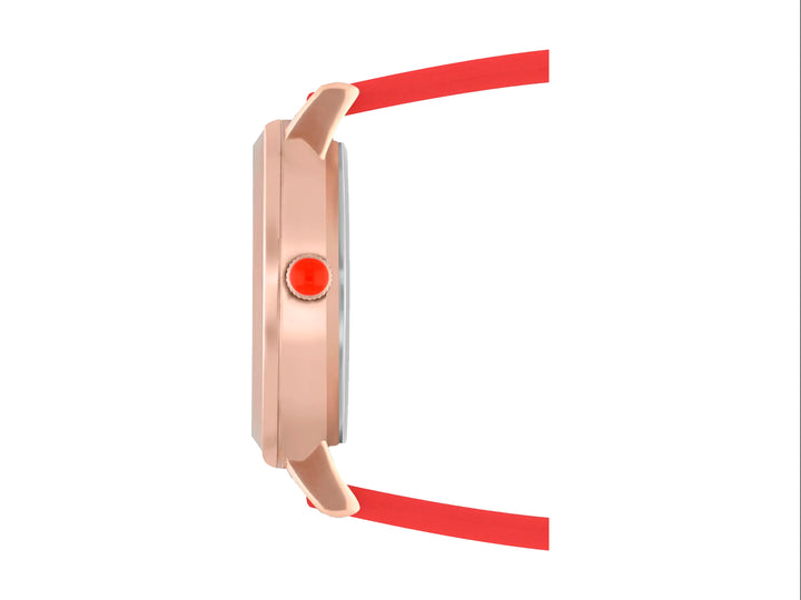 Reloj Cloe con correa color coral, caja en tono oro rosa y esfera blanca con detalles geométricos.