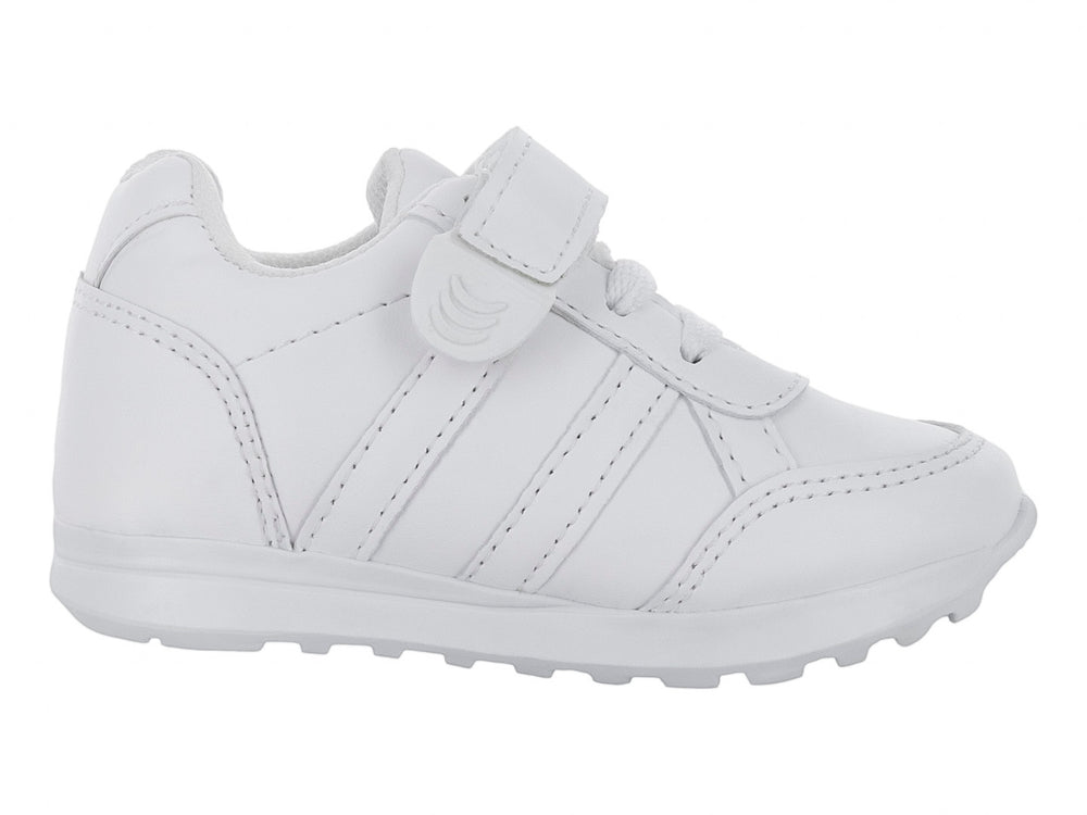Tenis escolares blancos para niño o niña con cierre de velcro y agujetas.