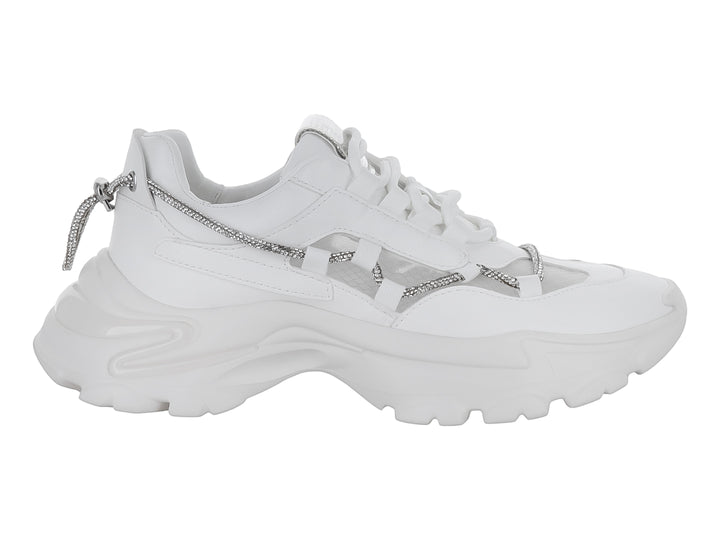 Tenis blancos de plataforma con detalles brillantes en color plata.