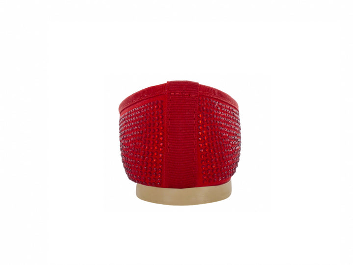 Zapato plano color rojo brillante con correa para niña.