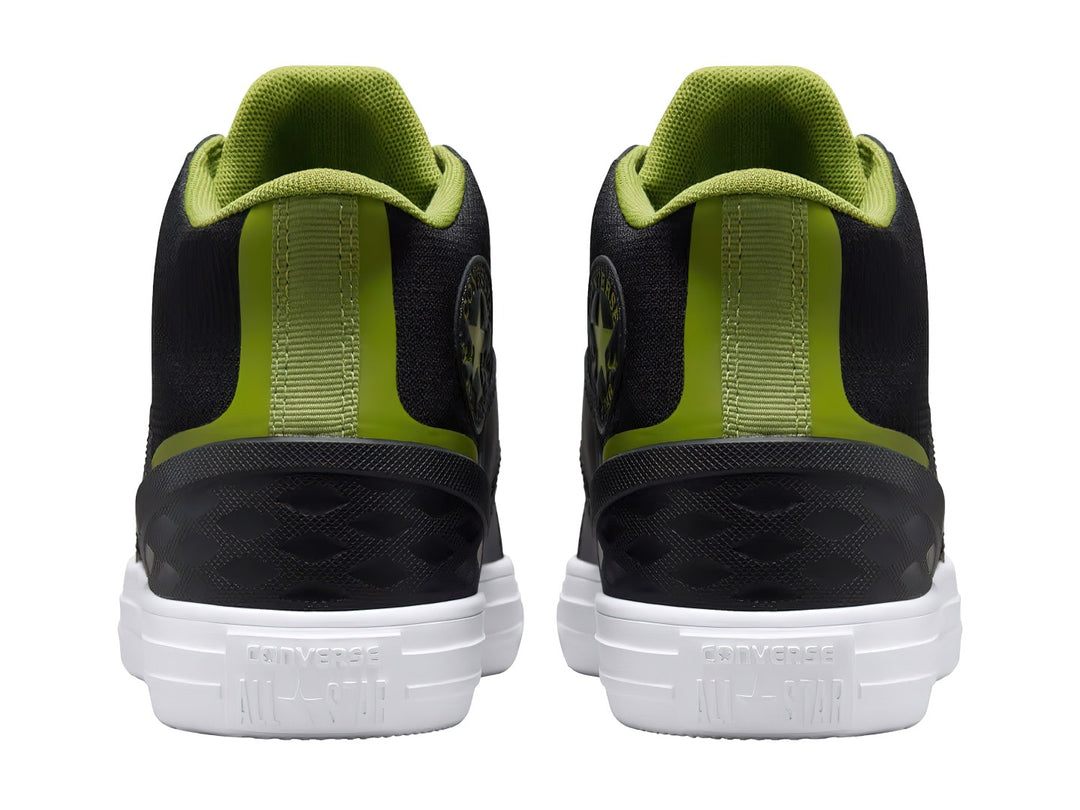 Tenis Converse Chuck Taylor All Star Flux Ultra Mid color negro con detalles verde lima y suela blanca.