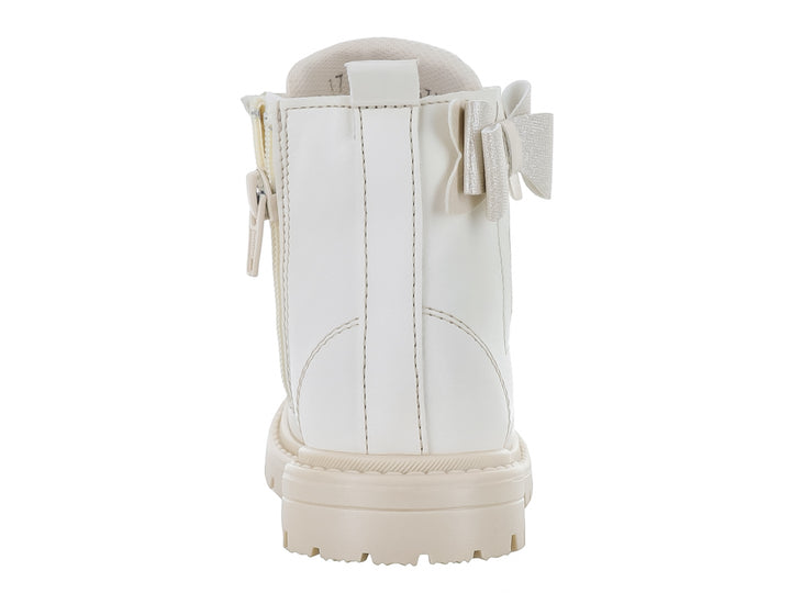 Botas infantiles color blanco con detalles en dorado, moño decorativo en el talón y suela gruesa blanca.