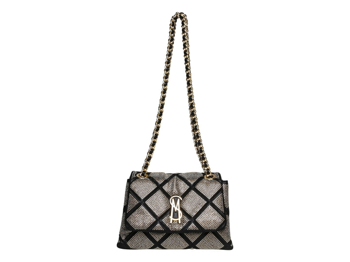 Bolso Steve Madden color negro y dorado con diseño acolchado en rombos y correa de cadena dorada.