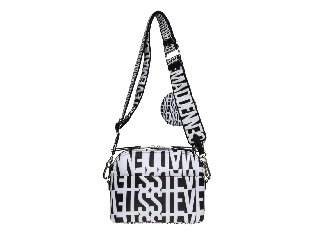 Bolso de hombro Steve Madden en color blanco y negro con estampado de letras, correa ancha y pequeño monedero circular.