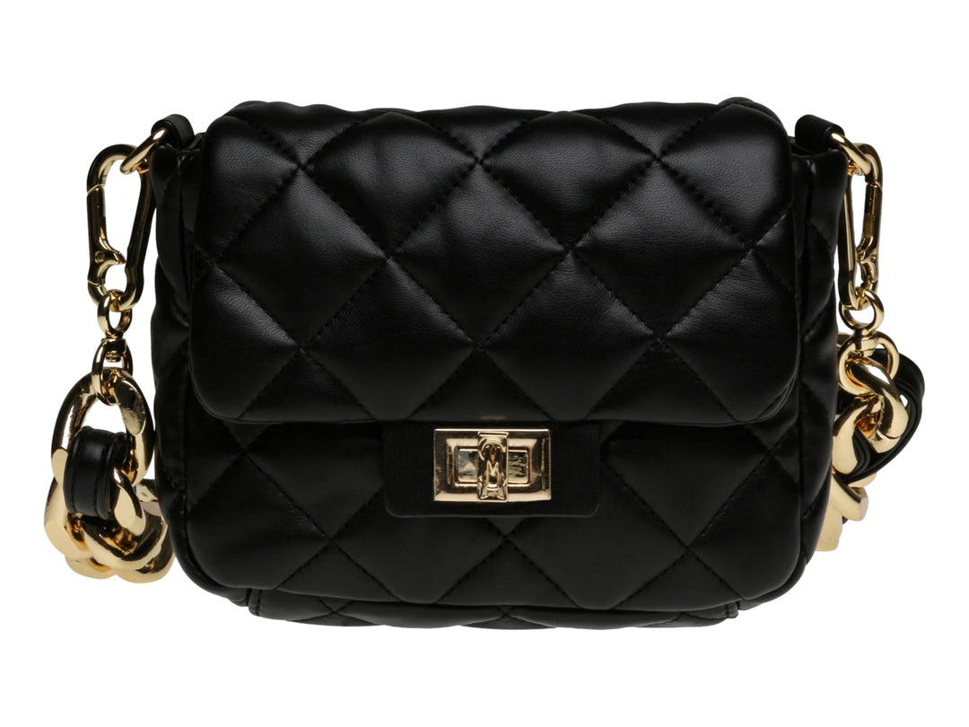 Bolso negro acolchado de Steve Madden con cadena y herrajes en color dorado.