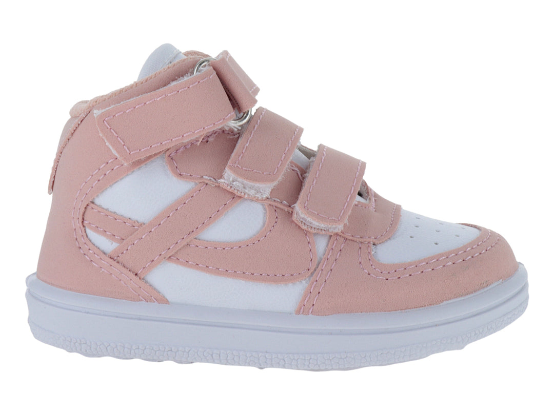 Tenis infantiles color rosa y blanco con tres correas de velcro y suela blanca.