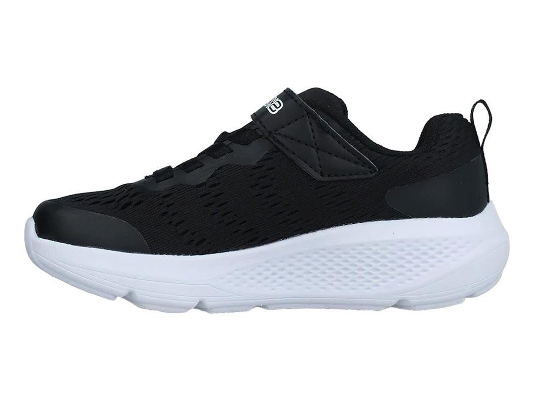 Tenis deportivos Skechers color negro con suela blanca y correa de ajuste.