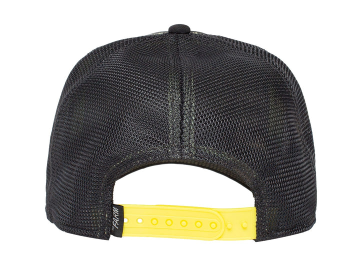 Gorra negra Goorin Bros con visera amarilla y un parche frontal bordado de la cara de un león con el texto KING.
