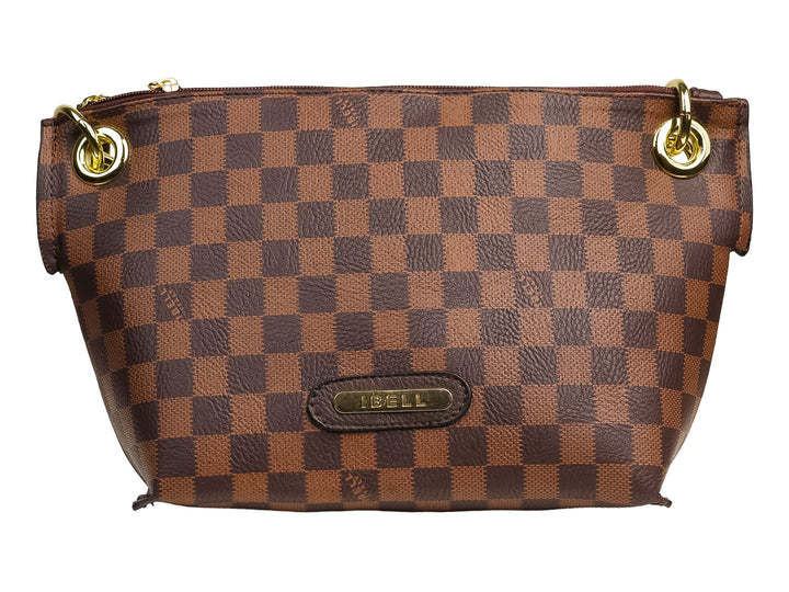 Bolso de hombro color café con estampado de cuadros y detalles metálicos dorados.