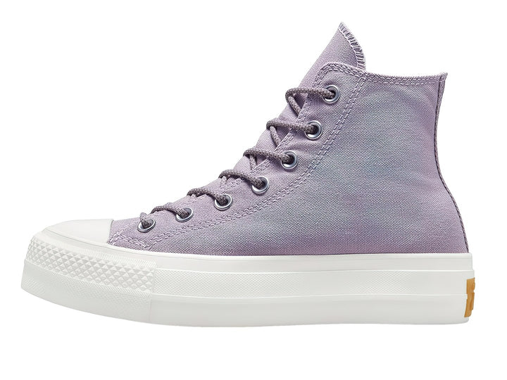 Tenis Converse Chuck Taylor All Star Lift HI de color lila con suela de plataforma blanca.