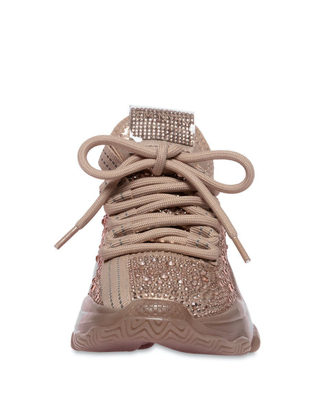 Tenis infantiles Steve Madden color rose gold con acabado brillante y suela gruesa.