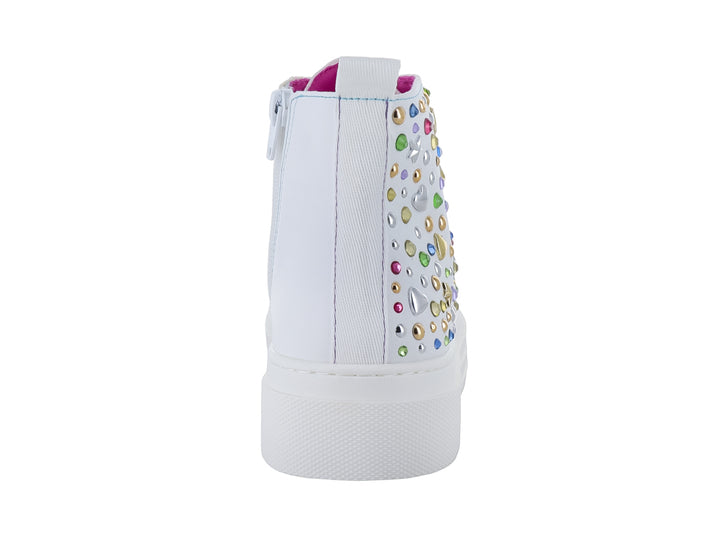 Tenis blancos de bota con plataforma, decorados con pedrería multicolor y cordones rosas.
