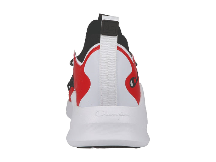 Tenis deportivos Champion en colores negro, rojo y blanco con suela gruesa blanca.