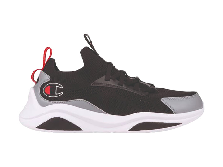 Tenis deportivos Champion en colores negro, gris y blanco con detalles rojos y suela blanca robusta.