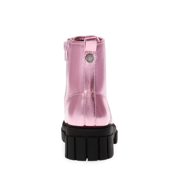 Bota para niña de color rosa metálico con suela negra gruesa y cordones.