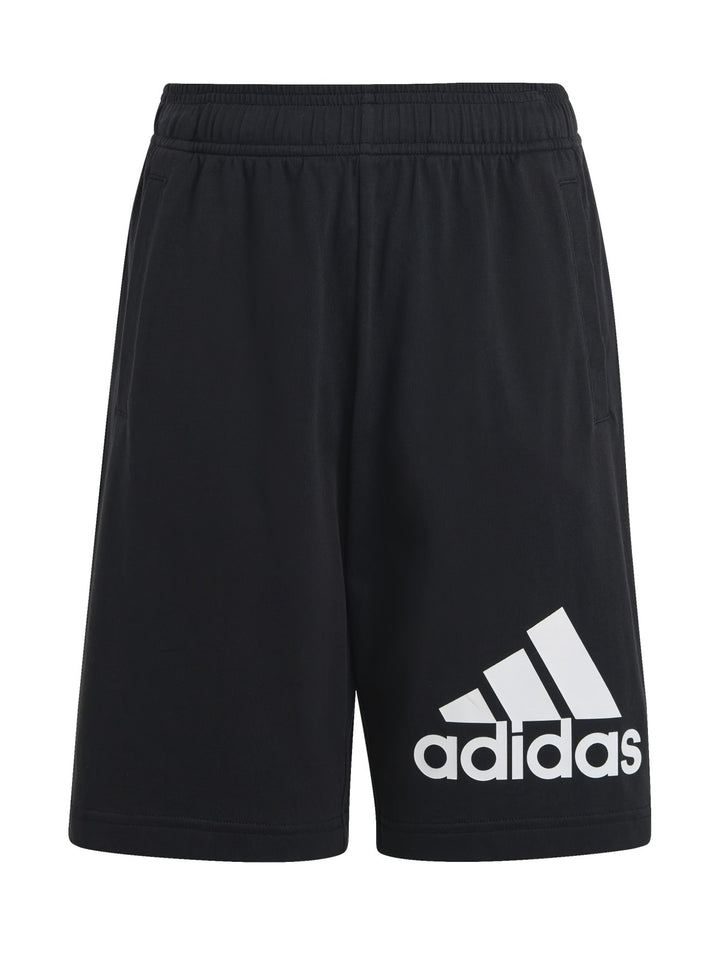 Pantalones cortos deportivos Adidas de color negro con logotipo blanco en la pierna izquierda.