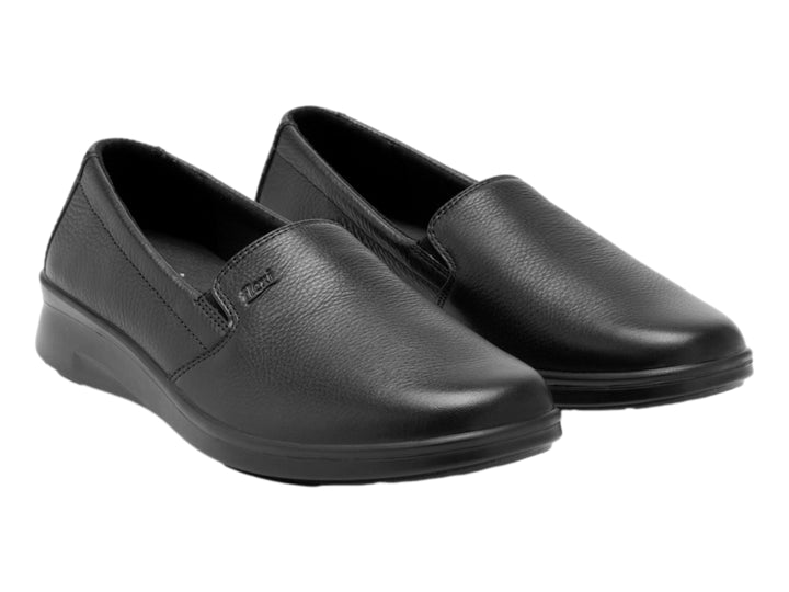 Zapato plano Flexi modelo Jenelle en cuero vacuno color negro, diseño casual y cómodo para mujer.