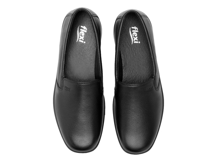 Zapato plano Flexi modelo Jenelle en cuero vacuno color negro, diseño casual y cómodo para mujer.