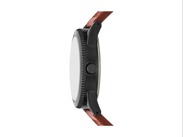 Set de 5 piezas para Hombre que incluye un reloj Folio con correa café y cuatro pulseras coordinadas en negro y madera.