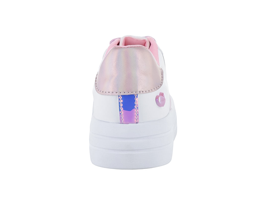 Tenis blancos para niña con cordones rosa y franjas laterales brillantes.