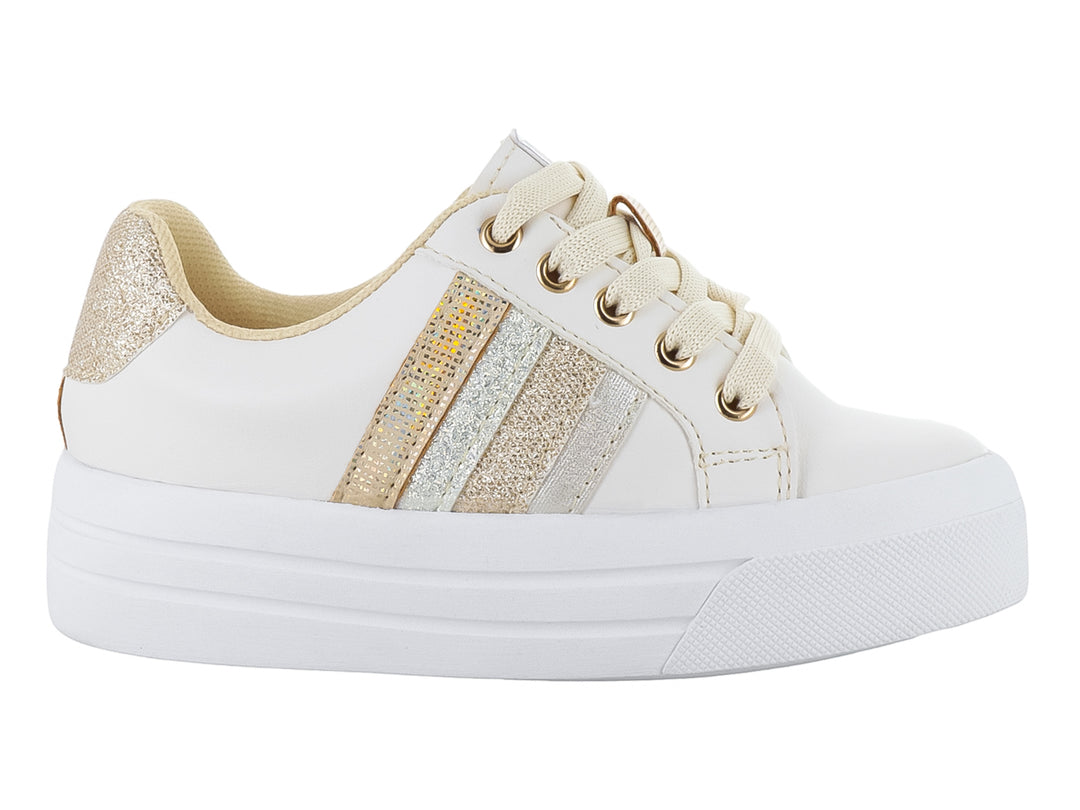 Tenis blancos de plataforma para niña con detalles brillantes en dorado y beige.