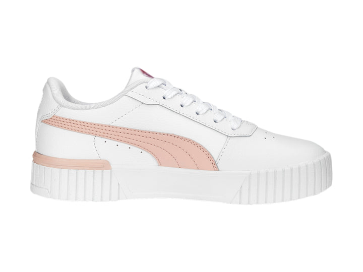 Tenis PUMA blancos con franja lateral y detalle en la suela color rosa palo.