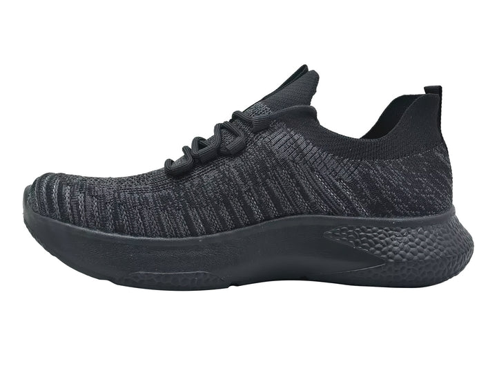 Tenis deportivos Charly color negro con tejido transpirable y suela sintética.