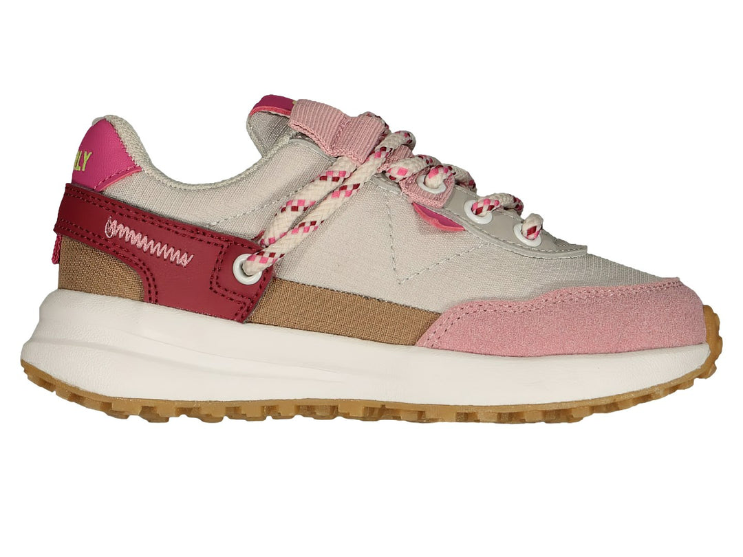 Tenis deportivos Charly en colores beige y rosa con suela blanca y marrón.