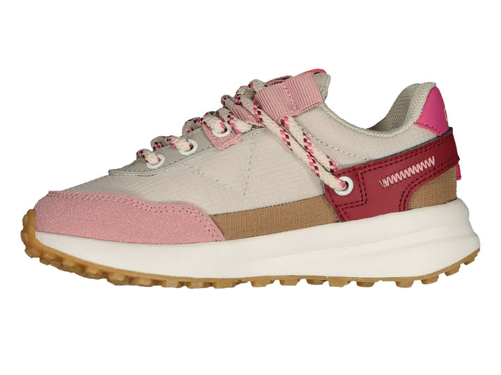 Tenis deportivos Charly en colores beige y rosa con suela blanca y marrón.