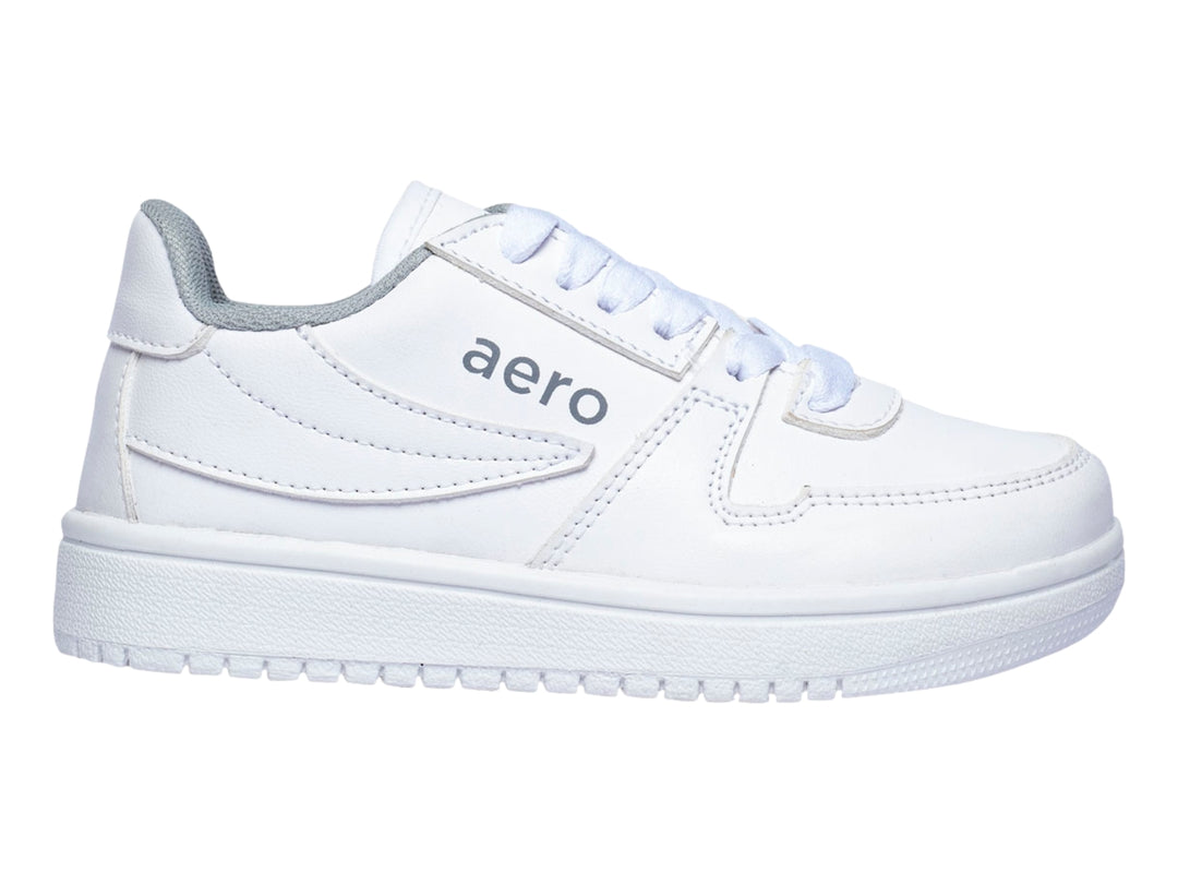 Tenis deportivos Aeropostale color blanco con detalles en gris y suela blanca.