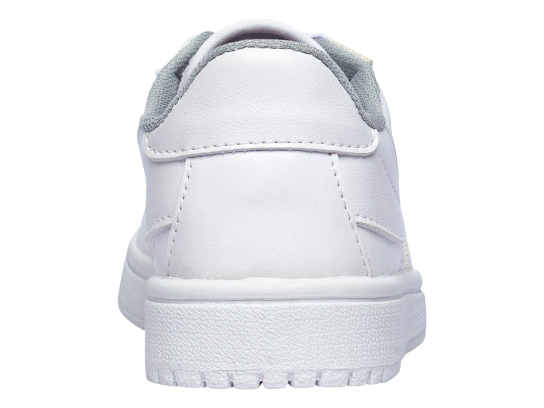 Tenis deportivos Aeropostale color blanco con detalles en gris y suela blanca.