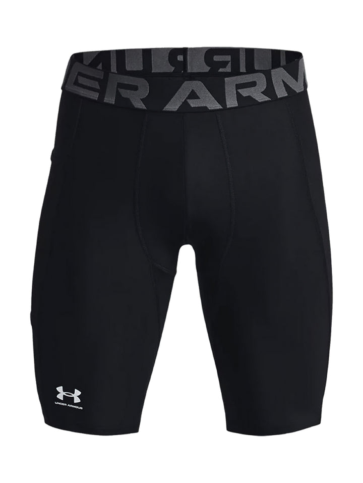Shorts de compresión deportivos color negro de la marca Under Armour.