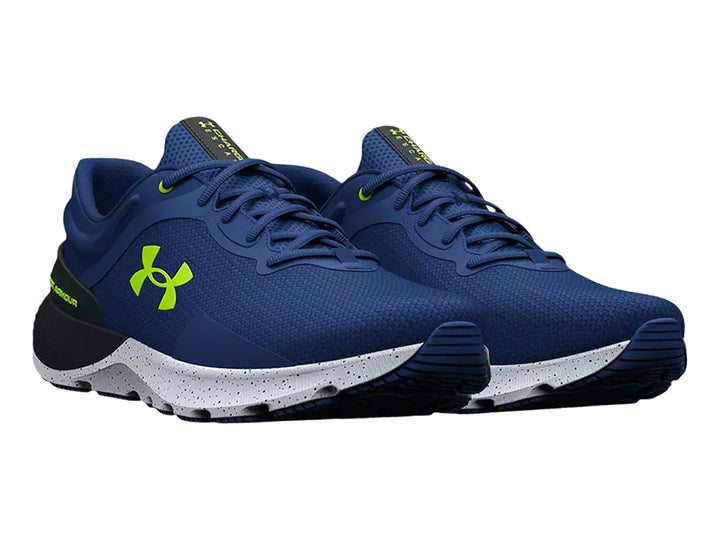 Tenis deportivos Under Armour color azul con suela blanca y detalles negros