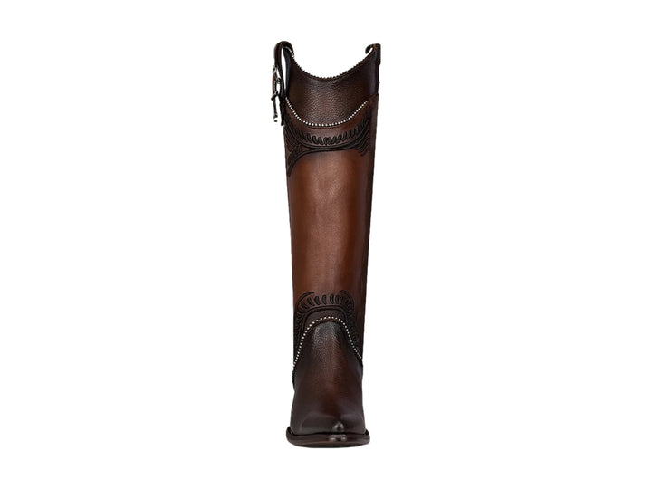 Bota vaquera de cuero color chocolate con bordados decorativos y tacón