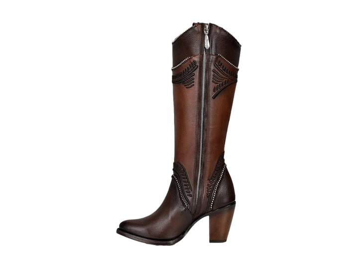 Bota vaquera de cuero color chocolate con bordados decorativos y tacón